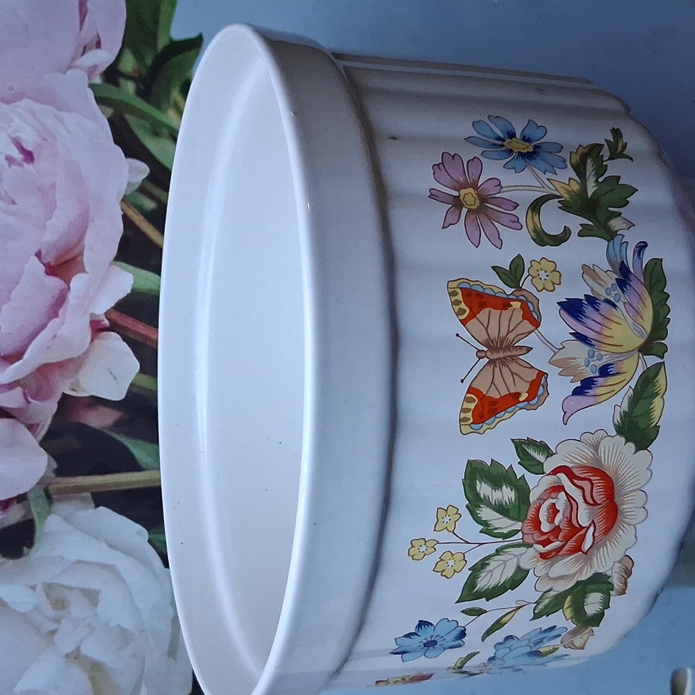 Aynsley HyStyle Cottage Floral Casserole Bowl Oven to Table Butterflys